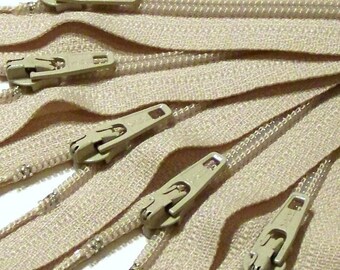 SALE Wholesale Twenty-five Beige 9 Inch Ykk Zippers Color 572