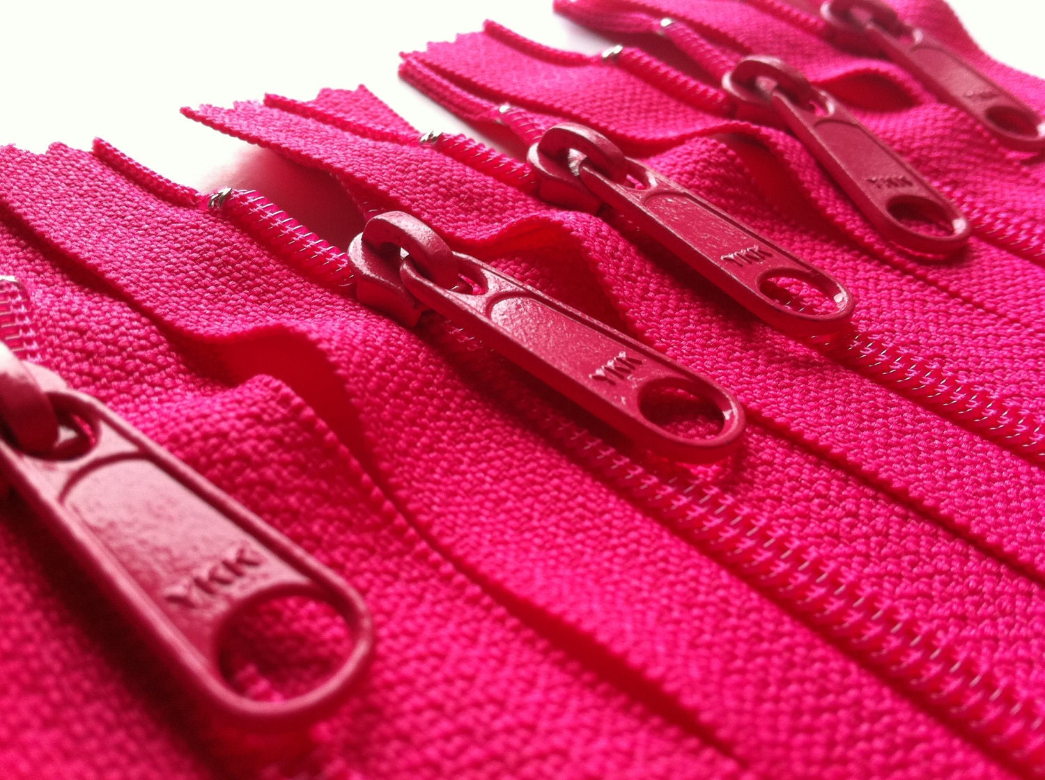 Zippers- YKK Long Handbag Pull Purse Zippers Color 516 Hot Pink- 5 Pi…