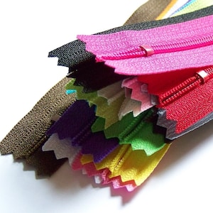 Ykk Zipper Rainbow Sampler Pack 10 zippers available in 3,4,5,6,7,8,9,10,12,14,16,18 and 22 inches image 4