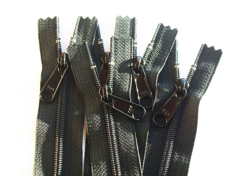 Zippers YKK Brand Long Pull Handbag Style 5 Pieces Color 580 Black available in 9,12,14,16,18 and 24 Inches image 2