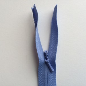 INVISIBLE Zippers YKK Color 248 Periwinkle 5 Pieces Currently available in 9, 18 or 22 Inch image 3