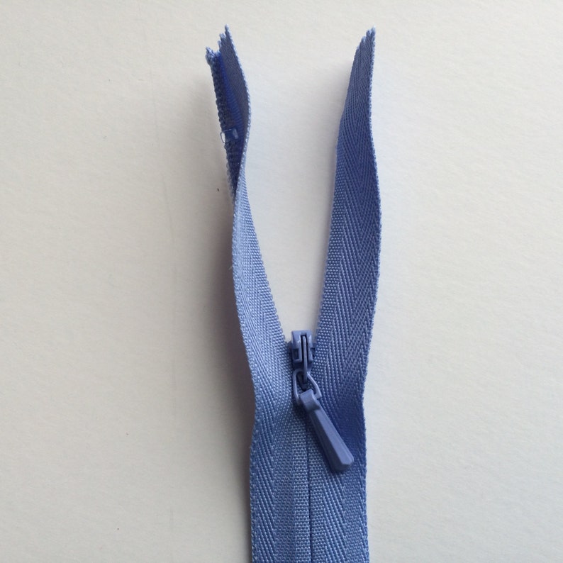 INVISIBLE Zippers YKK Color 248 Periwinkle 5 Pieces Currently available in 9, 18 or 22 Inch image 3