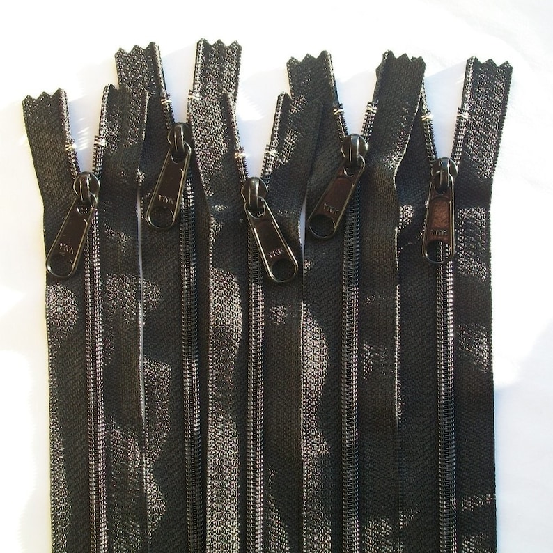 Zippers YKK Brand Long Pull Handbag Style 5 Pieces Color 580 Black available in 9,12,14,16,18 and 24 Inches image 5