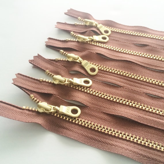 Donut Pull Zipper Pack - Lime Zipper Tape with Violet Teeth Donut Pull Zipper Pack - Lime Zipper Tape with Violet Teeth