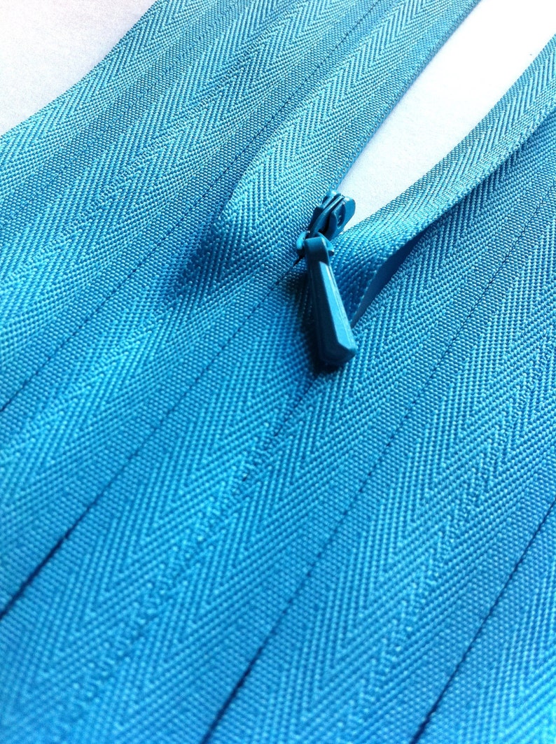 INVISIBLE Zippers YKK 5 Pieces Color 547 Parrot Blue Etsy Australia