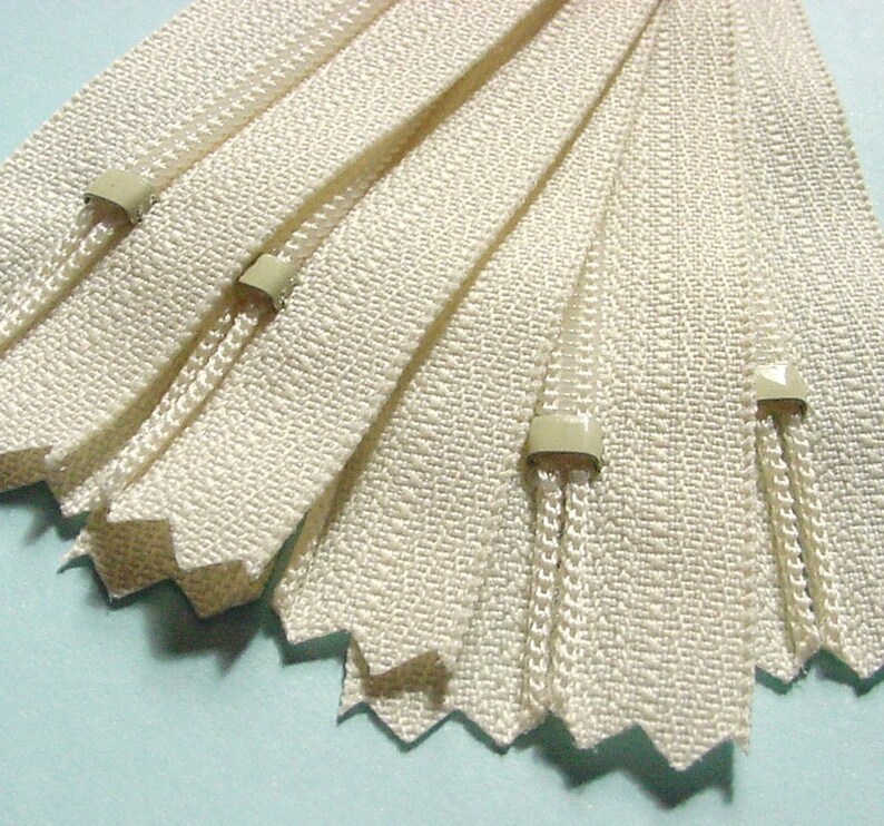50 Vanilla 4 Inch YKK Zippers Color 121