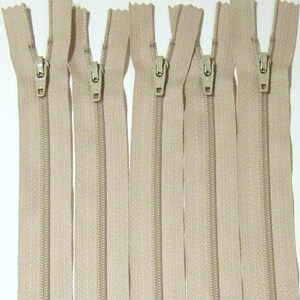 SALE Wholesale Twenty-five Beige 9 Inch Ykk Zippers Color 572 image 4