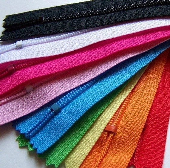 Lot of 10 Magenta YKK 6/" Zippers