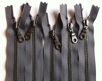 YKK Antique Brass Metal Donut Pull Zippers (5) Pieces - Gun Metal Gray 860- Available in 4,5,6,7,8,9,10,11,12,14,16,18,20,22 and 24 Inches