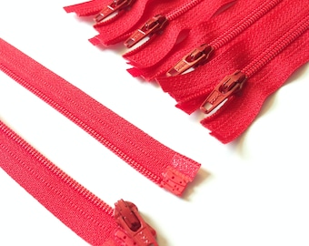 Cherry Red 3mm Nylon Coil YKK Separating Zippers Color 820- 5 pezzi- Disponibile in 5,6,7,8,10 e 14 pollici