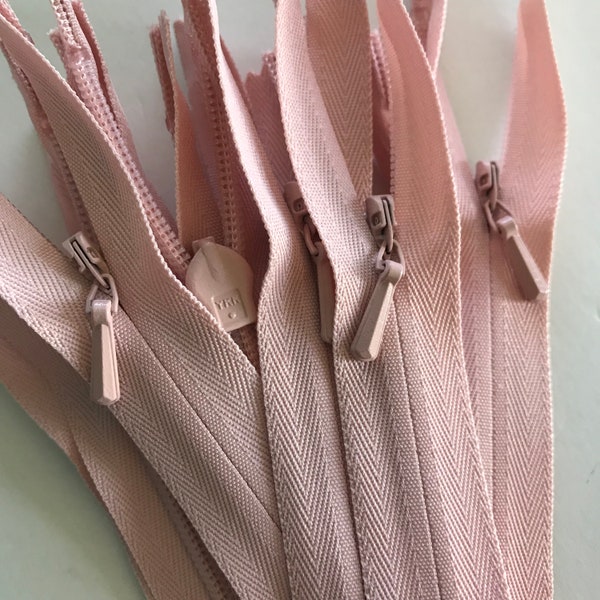 INVISIBLE Zippers- YKK Color 274 Dusty Rose- 5 Pieces- Currently available in 22 Inch- Pale Pink