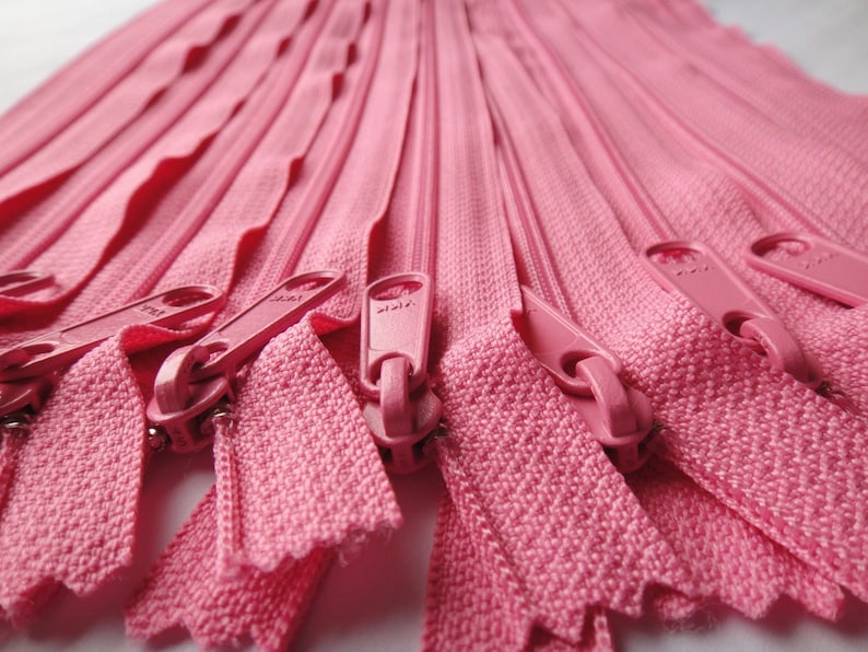 YKK Zippers Long Handbag Pull Purse Zippers Color 515 Princess Pink 5 Pieces Available in 7,8,9,10,12,14,16,18 and 24 inches image 4