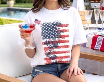 Patriotic Shirt for Women, Vintage American Flag Tee, Floral USA Comfort Colors Shirt, Cute Americana Summer Graphic T Shirt, July 4 Outfit