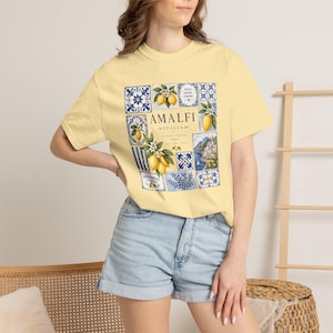 Amalfi Tile Lemon Shirt, Italy Vacation Outfit, Italian Ceramic Mediterranean Pattern T-Shirt Coastal Europe Amalfi Coast Top Gift for Women Banana