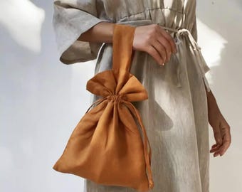 Bolsa minimalista de lino con cordón / Monedero de lino natural hecho a mano / Bolso de hombro rústico / Bolsa de regalo de lino de tamaño personalizado