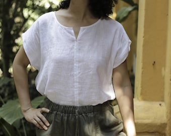 Blusa de lino cruzada con mangas abullonadas / Blusa minimalista de lino / Ropa de lino hecha a medida para mujer