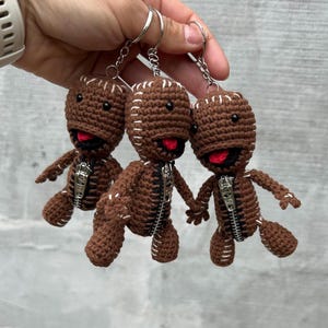 Crochet Sackboy Keychain,Amigurumi Video Game Character, Handmade Geek Accessory, Cute Bag Charm, LittleBigPlanet Toy, Gamer Gift