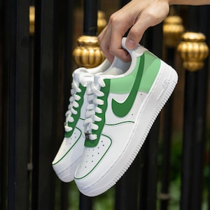 Benutzerdefinierte grüne Air Kraft 1 Hand bemalte Linie Sneakers Pastell Grün Farbblock AF1 Sneakers Personalisierte grüne Schuhe Geschenke Hochzeit Sneakers
