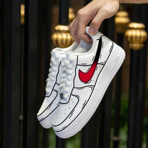 Benutzerdefinierte Rot Schwarz Farbverlauf Air Force 1 Handgemalte Schwarz Cartoon Line Sneakers Rot Farbverlauf AF1 Personalisierte Schuhe Geschenke Hochzeit Turnschuhe