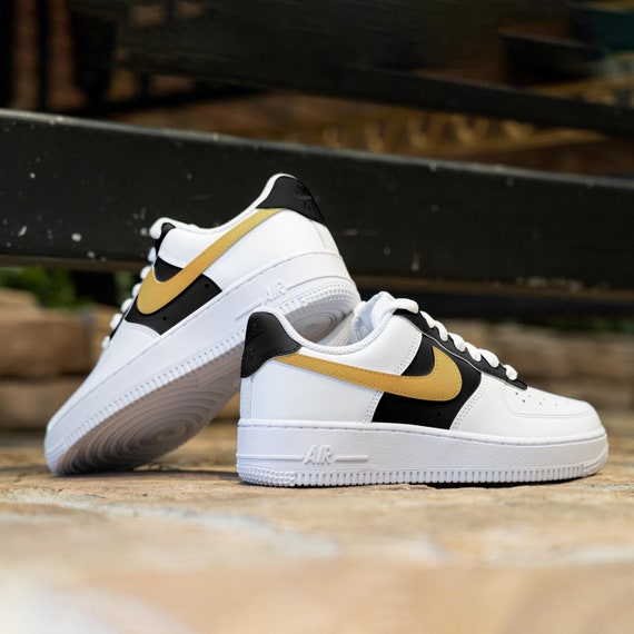Gold Gradient AF1 Sneakers Custom Black and Gold Air Force 1  display picture 2