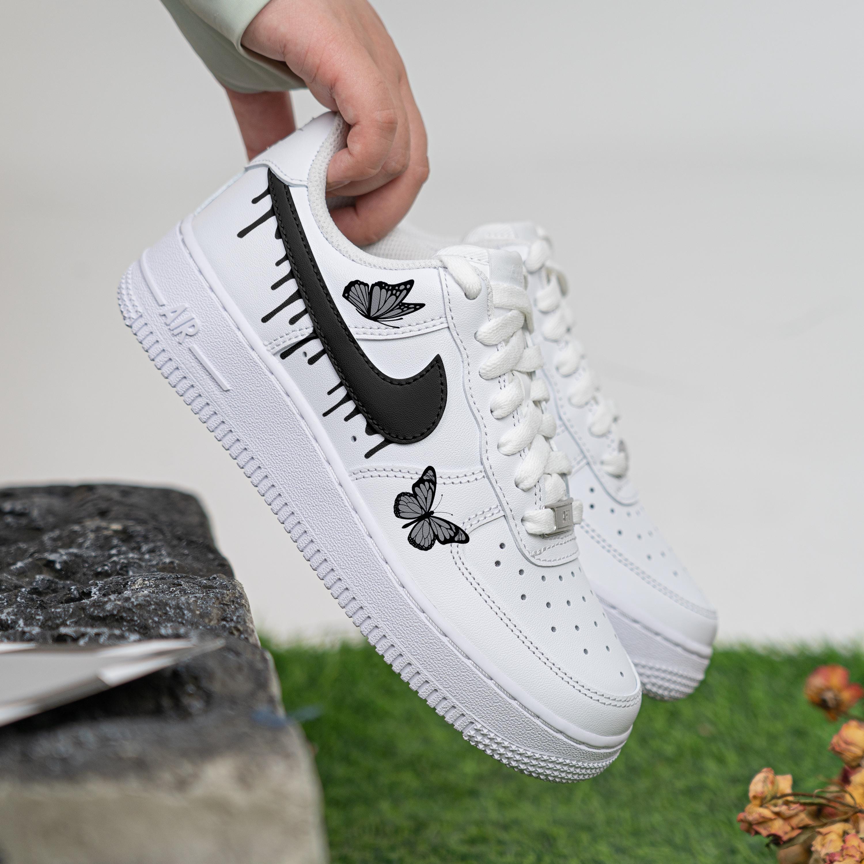 Zapatillas Air Force 1 negras con efecto mariposa pintadas a mano y personalizadas, zapatillas Air Force 1 negras con efecto mariposa, zapatillas Air