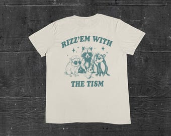 Rizz em with the tism アライグマ T シャツ、面白い自閉症シャツ、神経多様性 T シャツ、面白いグラフィック T シャツ、ミーム T シャツ、レトロ グラフィック T シャツ、レトロ 90 年代