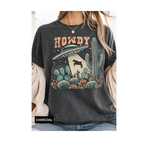 Howdy Western Cow UFO Tshirt, Vintage Cowboy Alien T-shirt, Vintage 90s Shirt, Retro Western Tee, Disttressed Shirts, Vintage Alien Shirt