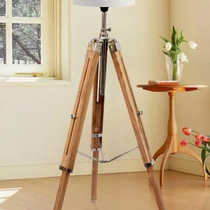 Adjustable TRIPOD FLOOR LAMP For Living Room And Bedroom - Vintage Teak Wood And Chrome, Led Compatible - Industrial Home Decor Lighting