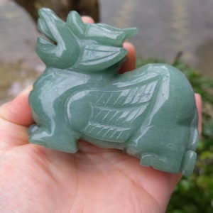 Figura decorativa de Pixiu Pi Yao verde con aventurina curativa con cristales, uso de Feng Shui de Pi Xiu de piedra de jade, guardián de la riqueza, buena suerte, ingresos PL055