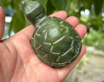 カナダ産翡翠の亀の置物（複数のサイズがあります） - Etsy 日本