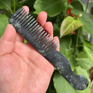 1pcs Natrual Green Quartz mix Jade Crystal Scalp Comb Healing Crystal Natural Hair Comb Chakra Stone Carved Gemstone Luxury Hair Brush TY258