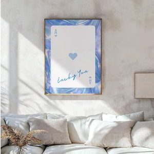 Impression d'art mural bleu holographique porte-bonheur carte Ace dortoir ados, affiche déco déco murale BCBG y2k, impression d'art carte porte-bonheur tendance