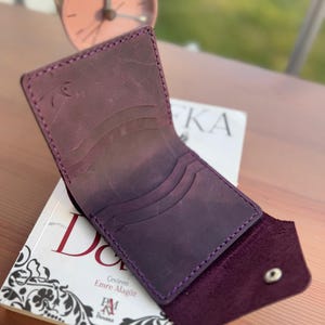 Portafogli da donna, Porta carte in pelle fatti a mano da donna, Portafoglio in pelle a due ante, Porta carte in pelle minimalista, Regali per l'estate