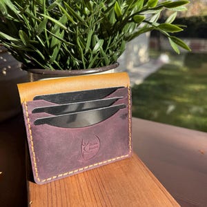 Tarjetero minimalista de cuero, cartera pequeña morada para mujer, cartera para hombre, cartera para mujer, cartera plegable de cuero, regalo de cumpleaños