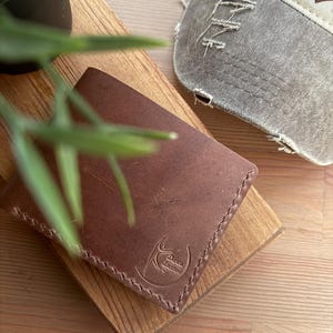 Cartera de cuero para hombre, tarjetero, regalo para hombre, carteras para hombre, cartera plegable, cartera de cuero hecha a mano, cartera para papá, regalo para el Día del Padre.