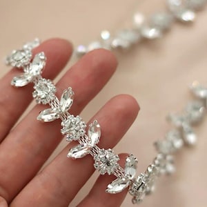 Rhinestone chain with floral shape ,Silver Base Fancy Diamond Crystal Trim, Sew on gem  for bridal,