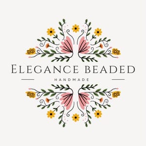 以下が含まれることがあります： 「Elegance Beaded Handmade」のロゴ。ピンク、黄色、緑の花柄のデザイン。テキストはセリフ体で、「handmade」の文字が下に配置されています。