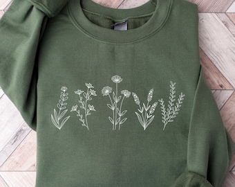 Wildflowers Sweatshirt, Floral Crewneck, Botanical Flower Sweatshirt, Minimalist Wildflower Shirt, Nature Lover Gift, Cottagecore Sweater