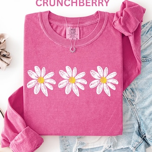 Comfort Colors Daisy  Spring Long Sleeve Shirt, Boho Floral Graphic Retro Aesthetic Long Shirt, Trendy Long Sleeve T Shirt for Women
