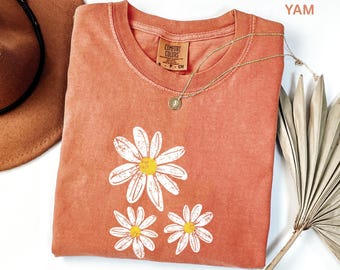 Comfort Colors Daisy Shirt, Boho Floral Graphic Tee, Retro Aesthetic Flower Shirt, Soft Washed Vintage TShirt, Spring Summer Shirt for Women