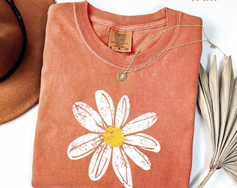 Comfort Colors Daisy Shirt, Boho Floral Graphic Tee, Retro Aesthetic Flower Shirt, Daisy Shirt Spring Summer Shirt for Women Shirt