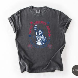 Comfort Colors Statue Of Liberty Shirt Patriotic USA Anniversary Shirt Fourth Of July With Liberty and Justice For All Shirt for Women bild 13