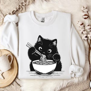 Funny Cat Ramen Sweatshirt Hoodie, Cozy Kawaii Cat Lover Gift, Cute Noodle Cat Sweatshirt, Kawaii Japanese Anime Cat Shirt, Cat Lover Gift afbeelding 3
