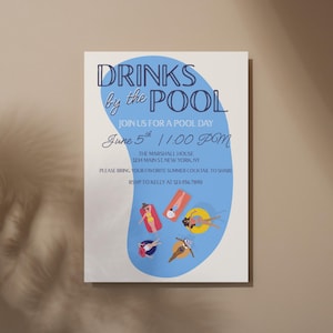 Könnte beinhalten: Eine blaue und weiße Poolparty-Einladung mit dem Text "Drinks by the Pool" und dem Datum "June 5th 1:00 PM". Die Einladung zeigt eine Cartoon-Illustration von Menschen, die in einem Pool schwimmen.