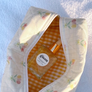 Cream Tulips Gingham White Quilted Make-Up Bag | Machine Washable | Cosmetics Bag Toiletry Pouch | ayjaythelabel | Cute Gift for Her