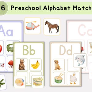 Può includere: Gioco educativo di abbinamento dell'alfabeto per bambini in età prescolare. L'immagine mostra carte colorate con lettere e illustrazioni corrispondenti, tra cui una mela, un orso e un delfino. Il testo "26 Preschool Alphabet Matching" è in alto.
