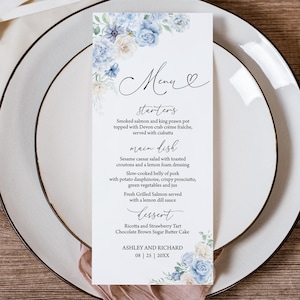 Szablon menu weselnego Dusty Blue Floral Jasnoniebieskie menu przyjęcia kwiatowego Edytowalne karty menu kolacji w kolorze stalowo-niebieskim 1301