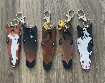 Painted flanks custom horse keychain horse gift art