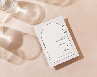 Invitación digital minimalista para guardar la fecha en beige y negro