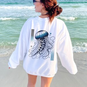 Jellyfish Art Sweatshirt, Minimalist Ocean-Inspired Gift for Marine Life Lovers,Summer Beach Sweater, Sea Lover Gift, Sea Creature Shirt